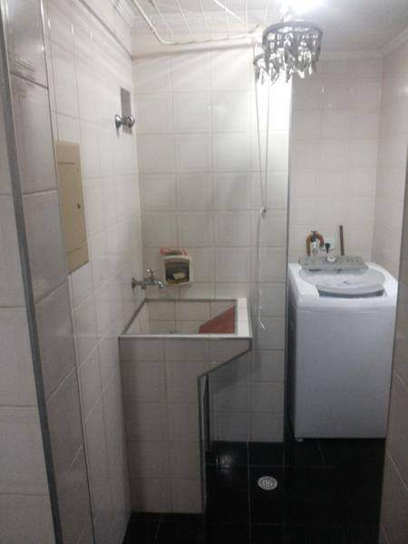 Apartamento Reformado – 56m²  2 Dorms  1 vaga de garagem coberta e fechada   Excelente localização:  Próximo ao Supermercado Negreiros  Bairro tranquilo e de fácil acesso