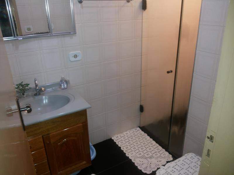 Apartamento Reformado – 56m²  2 Dorms  1 vaga de garagem coberta e fechada   Excelente localização:  Próximo ao Supermercado Negreiros  Bairro tranquilo e de fácil acesso