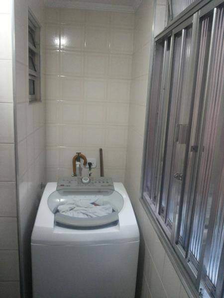 Apartamento Reformado – 56m²  2 Dorms  1 vaga de garagem coberta e fechada   Excelente localização:  Próximo ao Supermercado Negreiros  Bairro tranquilo e de fácil acesso