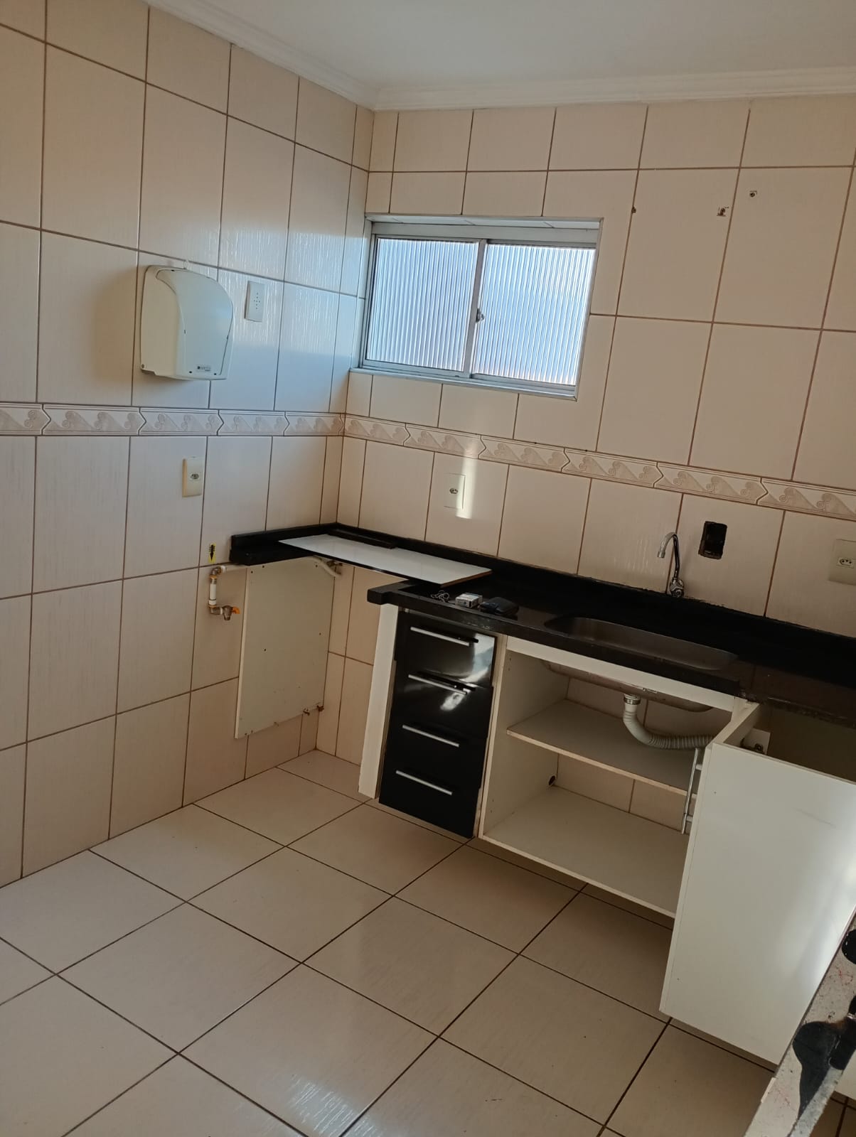  Apartamento à Venda – Rua Carlo Albacini, José Bonifácio – SP  ✨ Pronto para morar! Imóvel desocupado, recém-pintado e muito bem localizado.  45 m²  2 dormitórios  Bairro tranquilo e familiar