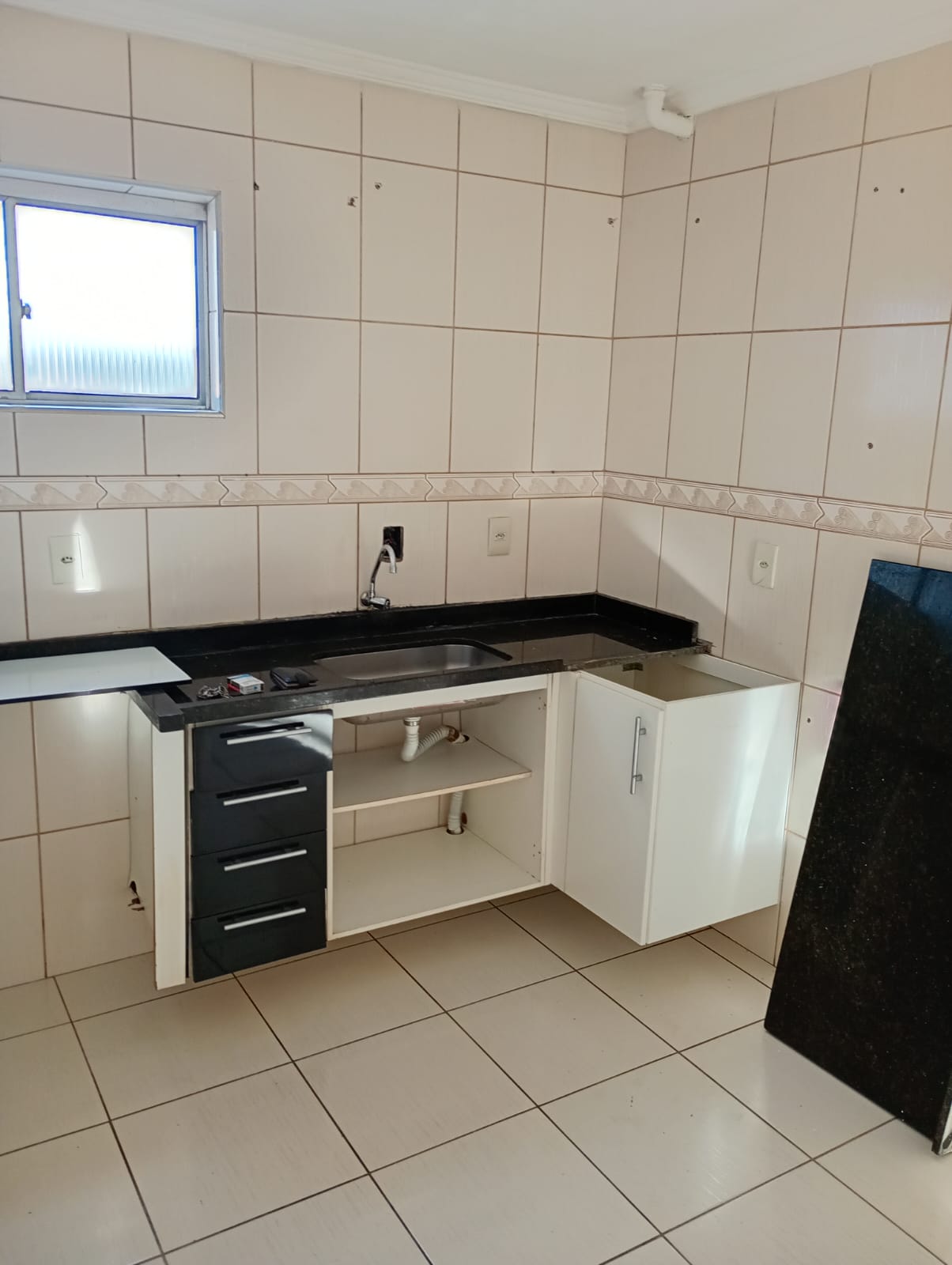  Apartamento à Venda – Rua Carlo Albacini, José Bonifácio – SP  ✨ Pronto para morar! Imóvel desocupado, recém-pintado e muito bem localizado.  45 m²  2 dormitórios  Bairro tranquilo e familiar
