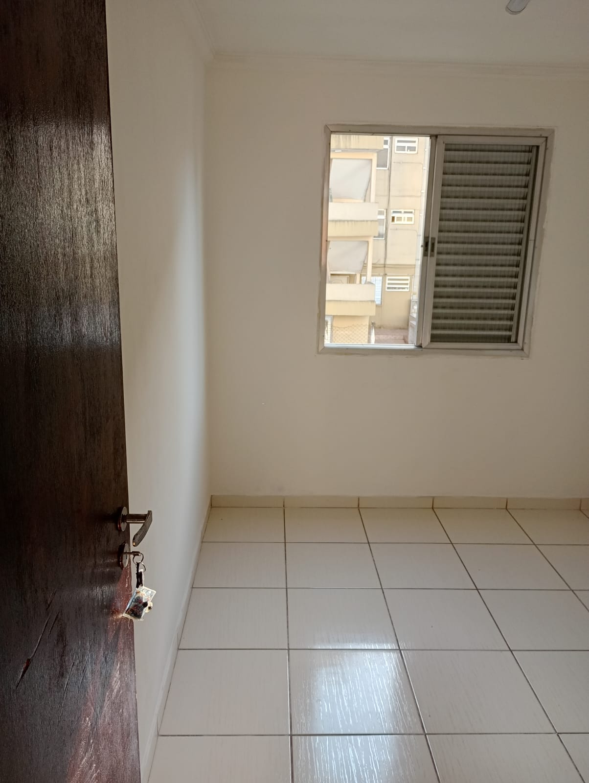  Apartamento à Venda – Rua Carlo Albacini, José Bonifácio – SP  ✨ Pronto para morar! Imóvel desocupado, recém-pintado e muito bem localizado.  45 m²  2 dormitórios  Bairro tranquilo e familiar