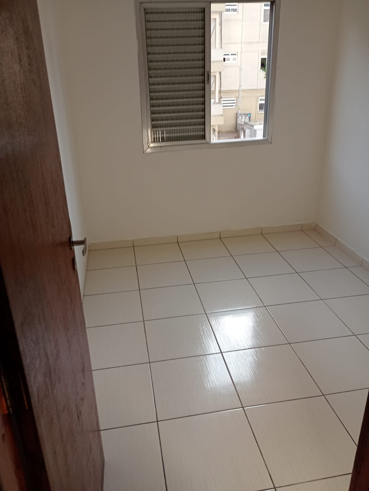  Apartamento à Venda – Rua Carlo Albacini, José Bonifácio – SP  ✨ Pronto para morar! Imóvel desocupado, recém-pintado e muito bem localizado.  45 m²  2 dormitórios  Bairro tranquilo e familiar