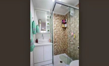 Apartamento à Venda – Cidade Líder  ✨ Destaques do Imóvel:  2 dormitórios planejados  112 m² totalmente mobiliado “porteira fechada”  Sala com sofá e painel de TV  Cozinha planejada com geladeira e micro-ondas  Quartos planejados, cama queen  Área superior com churrasqueira, máquina de lavar e armário  Espaço para escritório com mesa e cadeira  Excelente localização em Cidade Líder.