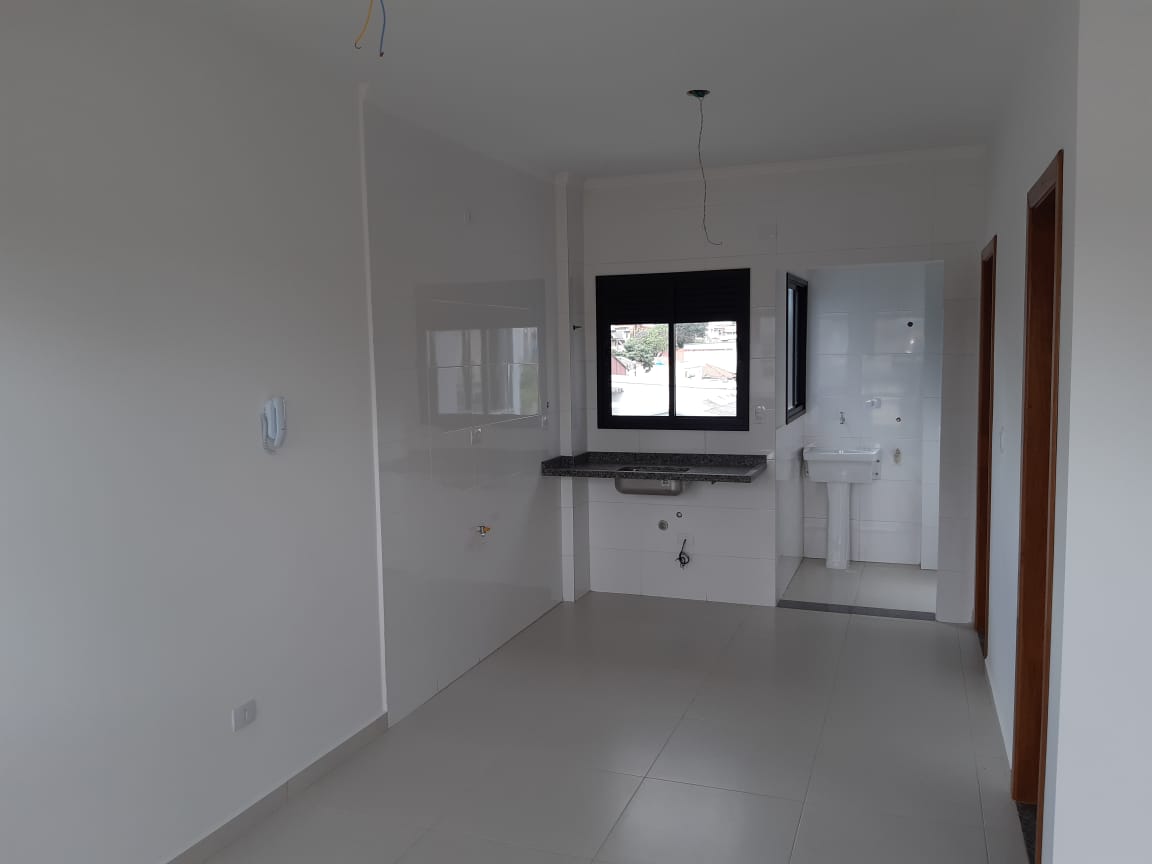 Lançamento – Apartamentos Novos em Artur Alvim   Prédio com 3 andares, unidades de 1 dormitório, sala, cozinha e banheiro. Acabamento moderno com piso em porcelanato e azulejos de primeira linha na cozinha e no banheiro.