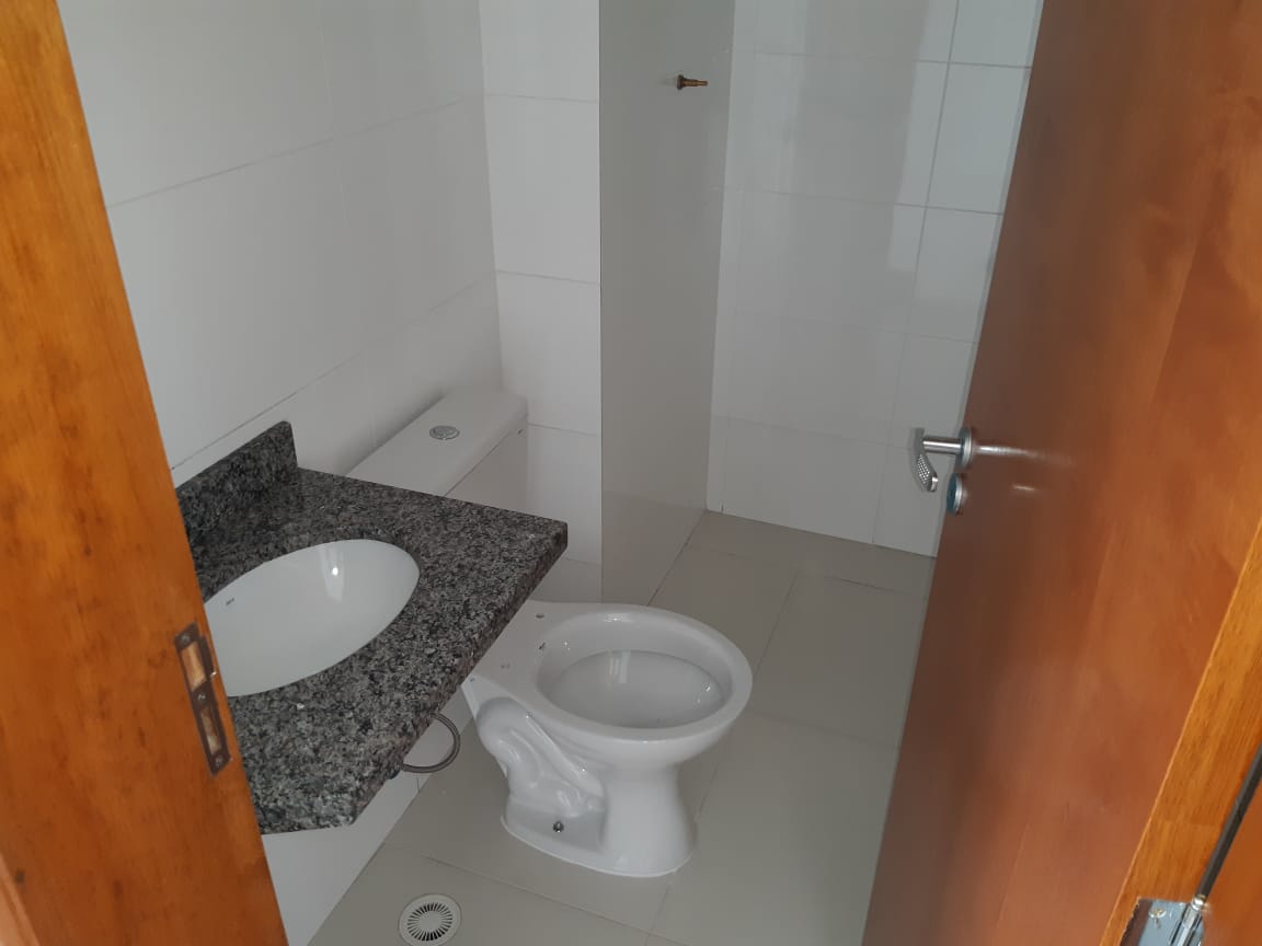 Lançamento – Apartamentos Novos em Artur Alvim   Prédio com 3 andares, unidades de 1 dormitório, sala, cozinha e banheiro. Acabamento moderno com piso em porcelanato e azulejos de primeira linha na cozinha e no banheiro.