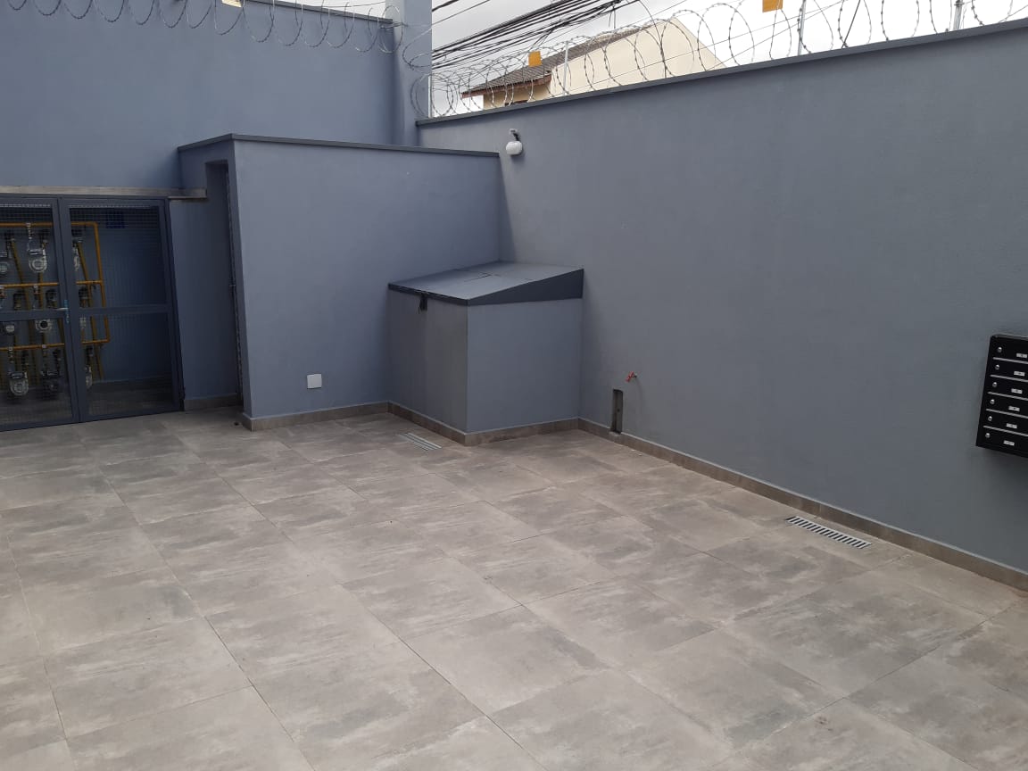 Lançamento – Apartamentos Novos em Artur Alvim   Prédio com 3 andares, unidades de 1 dormitório, sala, cozinha e banheiro. Acabamento moderno com piso em porcelanato e azulejos de primeira linha na cozinha e no banheiro.