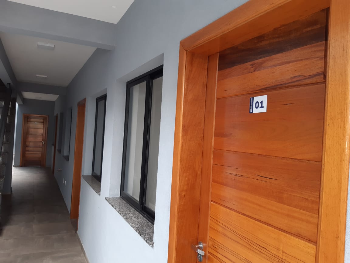 Lançamento – Apartamentos Novos em Artur Alvim   Prédio com 3 andares, unidades de 1 dormitório, sala, cozinha e banheiro. Acabamento moderno com piso em porcelanato e azulejos de primeira linha na cozinha e no banheiro.