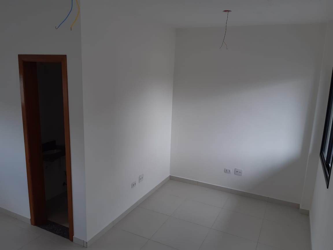 Lançamento – Apartamentos Novos em Artur Alvim   Prédio com 3 andares, unidades de 1 dormitório, sala, cozinha e banheiro. Acabamento moderno com piso em porcelanato e azulejos de primeira linha na cozinha e no banheiro.
