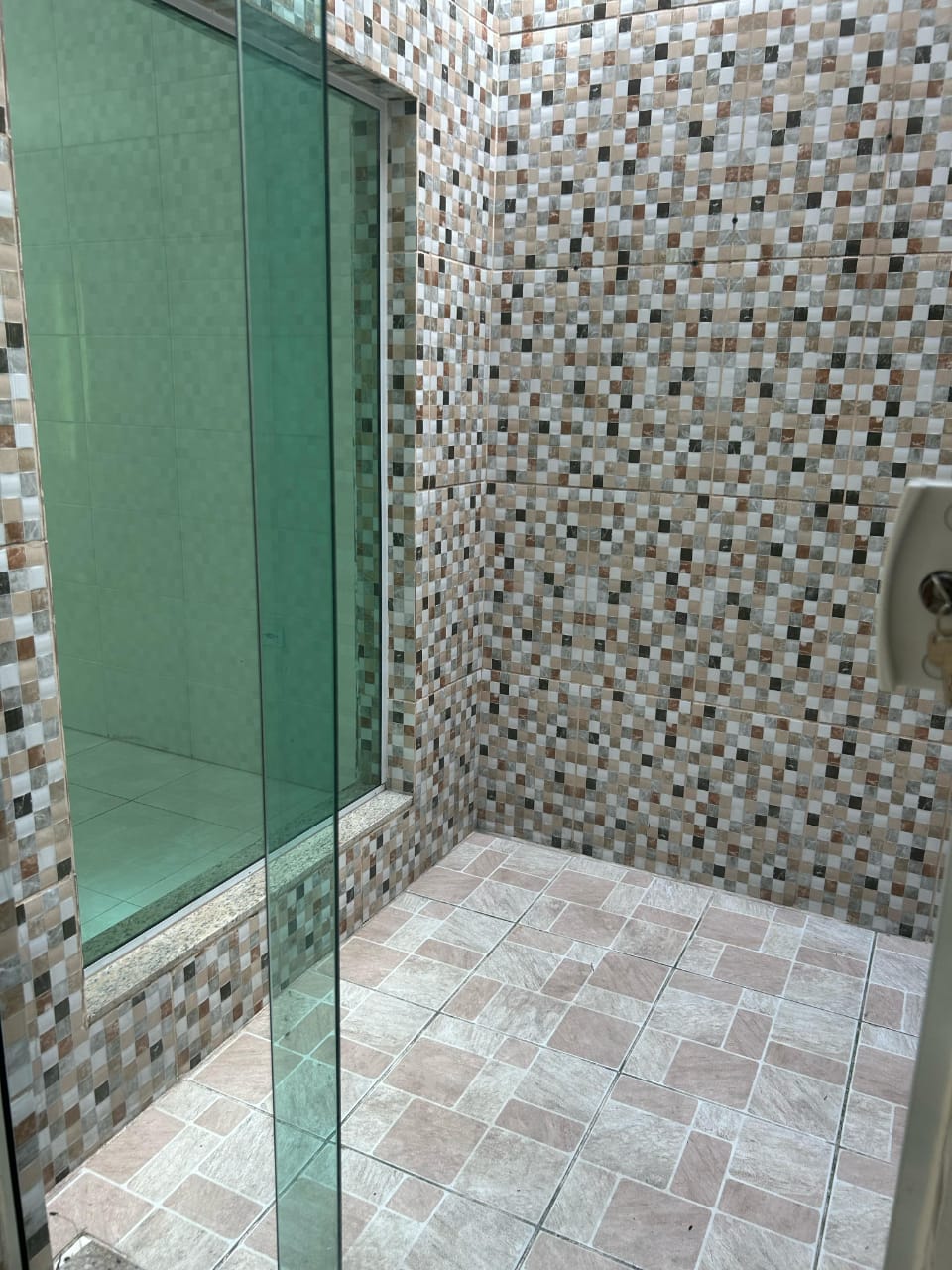  SOBRADO FRONTAL COM DESCONTO EXCLUSIVO!   Rua Antônio Lopes Jardim Bandeirantes (Cidade Líder)   3 Dormitórios (1 Suíte)  2 Vagas  106m² Construídos  Quintal  Jardim de Inverno  Sacada 