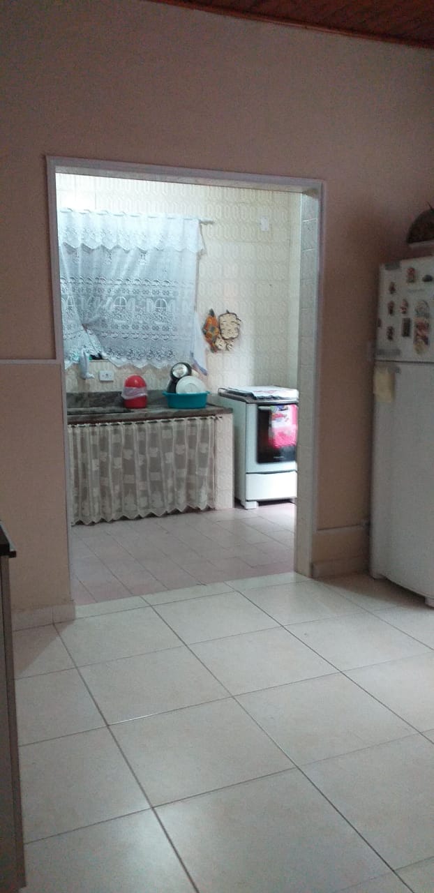  APARTAMENTO COM DESCONTO IMPERDÍVEL!   Jardim Imperador  Apenas 2 km do Shopping Aricanduva!   2 Dormitórios  1 Vaga Coberta Definitiva  Condomínio com elevador, salão de festas, churrasqueira e playground