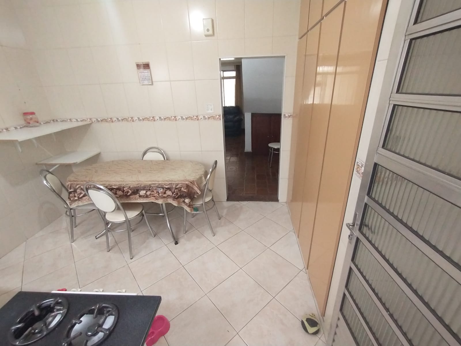  Sobrado à Venda  Água Rasa   Excelente localização! Próximo ao Colégio 7 de Setembro e a apenas 10 minutos das estações de metrô Belém e Tatuapé.  ✨ Características do imóvel:  Terreno: 4m x 20m (80m²)  Área construída: aprox. 140m²  3 dormitórios  1 vaga de garagem