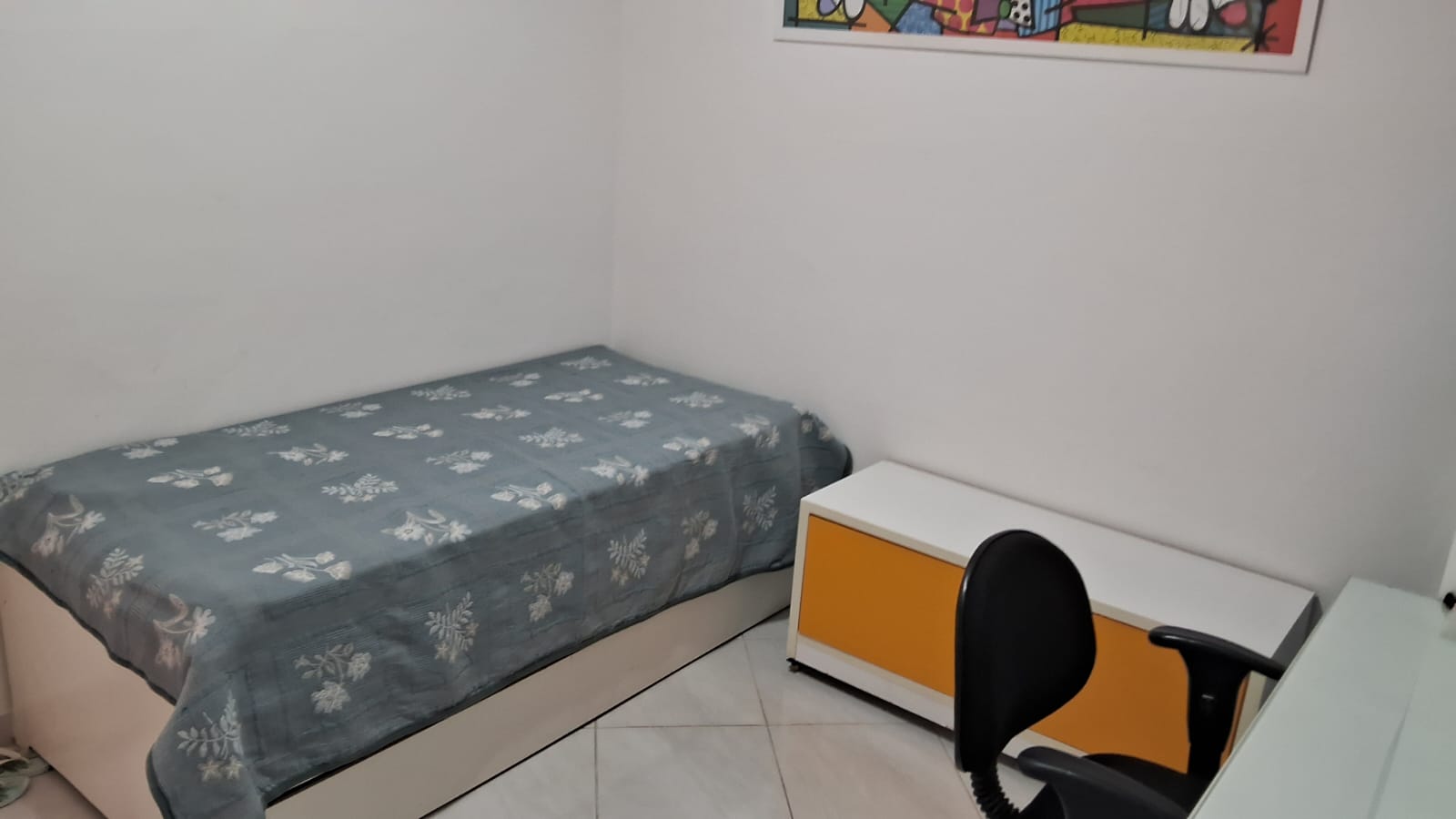  Sobrado à Venda  Condomínio Residencial Porto Belo   Localização privilegiada   ✨ Características do imóvel:  Área útil: 70,74 m²  2 dormitórios, sendo 2 suítes  Sala aconchegante  Cozinha planejada com armários  Lavabo  Área de serviço com churrasqueira  1 vaga de garagem