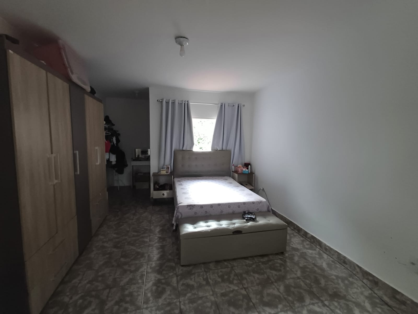  Sobrado à Venda Penha de França  Localização privilegiada, em rua tranquila e com moradores antigos, próximo ao Shopping Penha e a todo comércio da região.  ✨ Características do imóvel:  Área construída: 89m²  2 dormitórios amplos  Sala para dois ambientes  Cozinha bem espaçosa