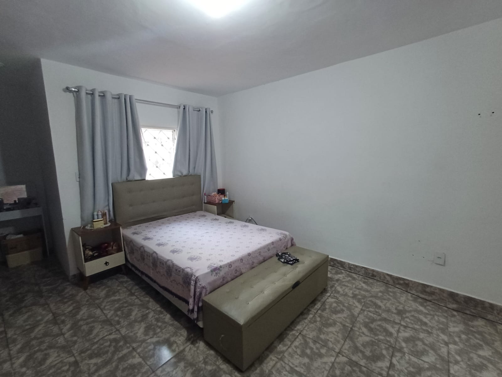  Sobrado à Venda Penha de França  Localização privilegiada, em rua tranquila e com moradores antigos, próximo ao Shopping Penha e a todo comércio da região.  ✨ Características do imóvel:  Área construída: 89m²  2 dormitórios amplos  Sala para dois ambientes  Cozinha bem espaçosa