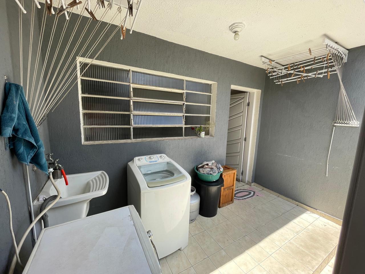  Sobrado Reformado na Vila Talarico 110m²  Este lindo sobrado oferece conforto e praticidade em uma excelente localização!  ✨ Características do imóvel:  3 dormitórios (sendo 1 com sacada)  1 banheiro social + 1 lavabo  1 vaga de garagem coberta