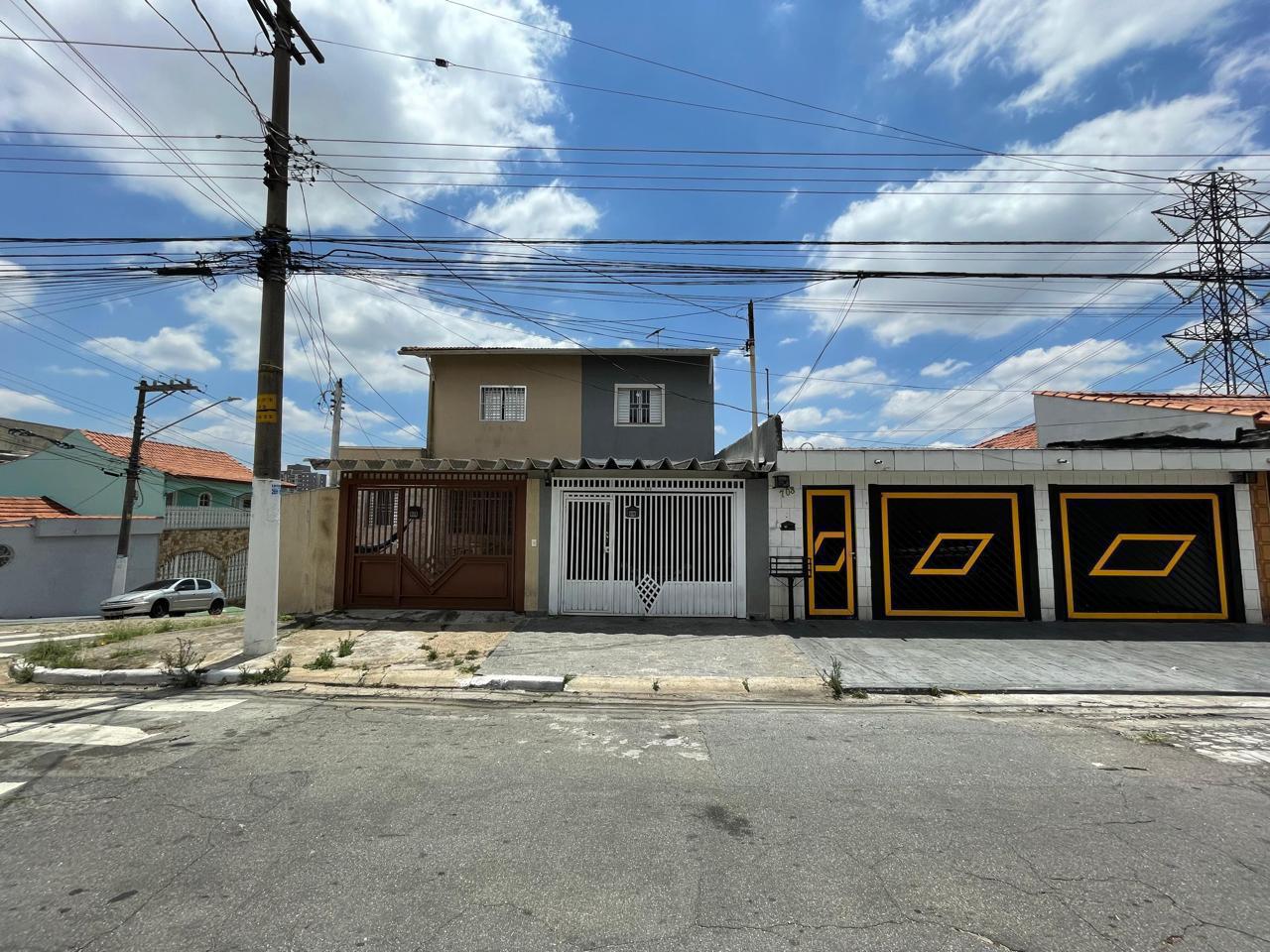  Sobrado Reformado na Vila Talarico 110m²  Este lindo sobrado oferece conforto e praticidade em uma excelente localização!  ✨ Características do imóvel:  3 dormitórios (sendo 1 com sacada)  1 banheiro social + 1 lavabo  1 vaga de garagem coberta