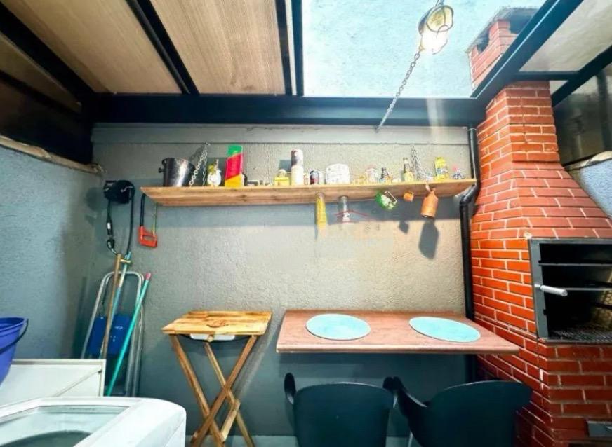  Sobrado Frontal no Jardim Marabá – Completo e Pronto para Morar!  Este belíssimo sobrado oferece conforto, modernidade e lazer em um só lugar:  ✔️ 2 dormitórios amplos, ambos suítes com sacada ✔️ Sala espaçosa para dois ambientes ✔️ Cozinha ampla e funcional ✔️ Lavabo para maior praticidade ✔️ Charmosa área gourmet com churrasqueira já instalada