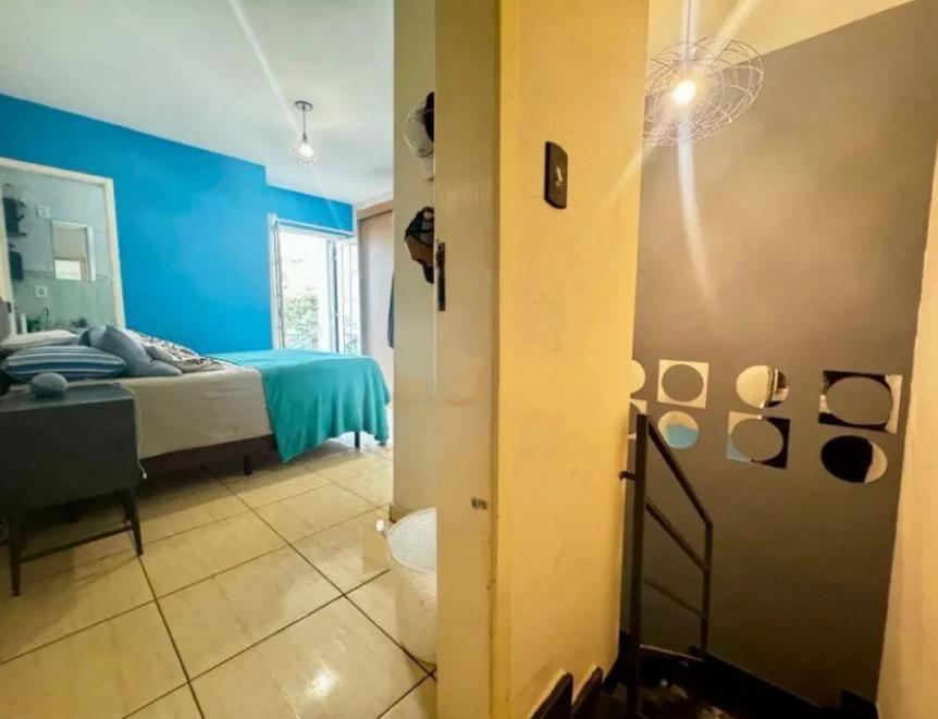  Sobrado Frontal no Jardim Marabá – Completo e Pronto para Morar!  Este belíssimo sobrado oferece conforto, modernidade e lazer em um só lugar:  ✔️ 2 dormitórios amplos, ambos suítes com sacada ✔️ Sala espaçosa para dois ambientes ✔️ Cozinha ampla e funcional ✔️ Lavabo para maior praticidade ✔️ Charmosa área gourmet com churrasqueira já instalada