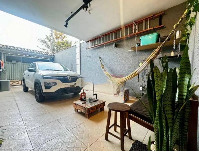  Sobrado Frontal no Jardim Marabá – Completo e Pronto para Morar!  Este belíssimo sobrado oferece conforto, modernidade e lazer em um só lugar:  ✔️ 2 dormitórios amplos, ambos suítes com sacada ✔️ Sala espaçosa para dois ambientes ✔️ Cozinha ampla e funcional ✔️ Lavabo para maior praticidade ✔️ Charmosa área gourmet com churrasqueira já instalada