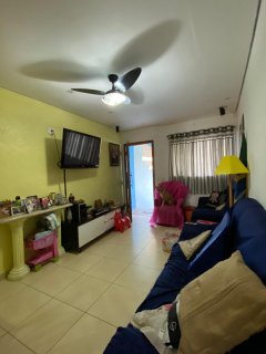  Sobrado à Venda  Próx. ao Parque do Carmo  Lindo sobrado com 170m², muito bem localizado, a apenas 10 minutos do metrô e Shopping Itaquera e 2 quadras do Parque do Carmo. Fácil acesso ao Shopping Aricanduva (15 min) e cercado de comércio, padarias, mercados e farmácias.  Características do imóvel:  3 dormitórios, sendo 1 suíte com closet e sacada