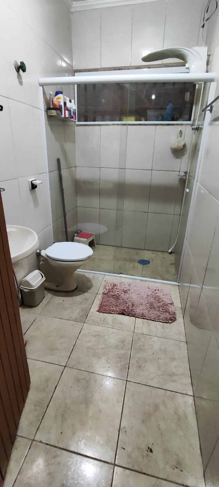  Sobrado no Parque Maria Luíza  Este aconchegante sobrado conta com: ✔️ 4 dormitórios (sendo 1 suíte) ✔️ 2 banheiros sociais ✔️ 2 salas espaçosas ✔️ Terraço arejado ✔️ Lavanderia ✔️ Quintal ✔️ Corredor lateral ✔️ 1 vaga de garagem coberta