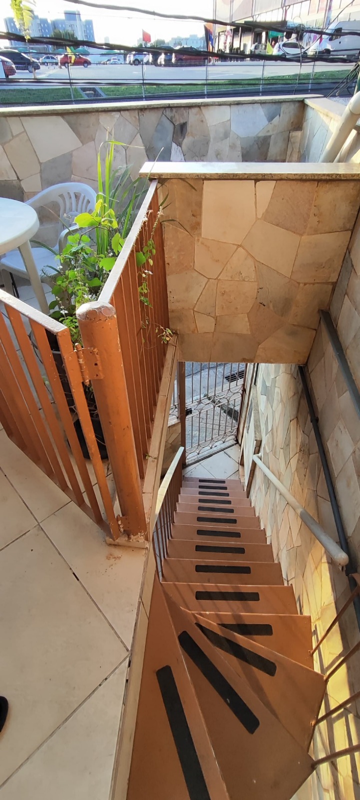  Sobrado no Parque Maria Luíza  Este aconchegante sobrado conta com: ✔️ 4 dormitórios (sendo 1 suíte) ✔️ 2 banheiros sociais ✔️ 2 salas espaçosas ✔️ Terraço arejado ✔️ Lavanderia ✔️ Quintal ✔️ Corredor lateral ✔️ 1 vaga de garagem coberta