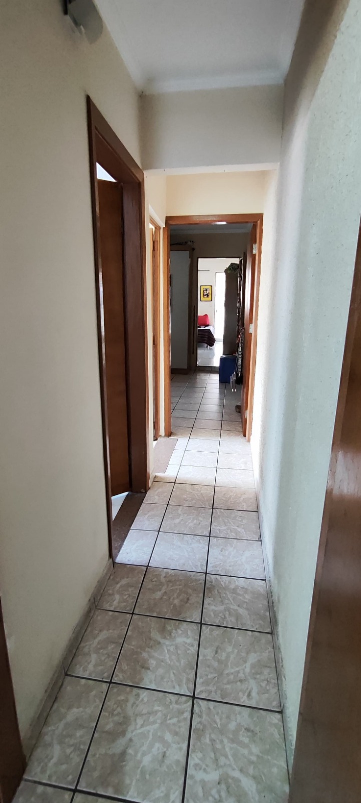  Sobrado no Parque Maria Luíza  Este aconchegante sobrado conta com: ✔️ 4 dormitórios (sendo 1 suíte) ✔️ 2 banheiros sociais ✔️ 2 salas espaçosas ✔️ Terraço arejado ✔️ Lavanderia ✔️ Quintal ✔️ Corredor lateral ✔️ 1 vaga de garagem coberta