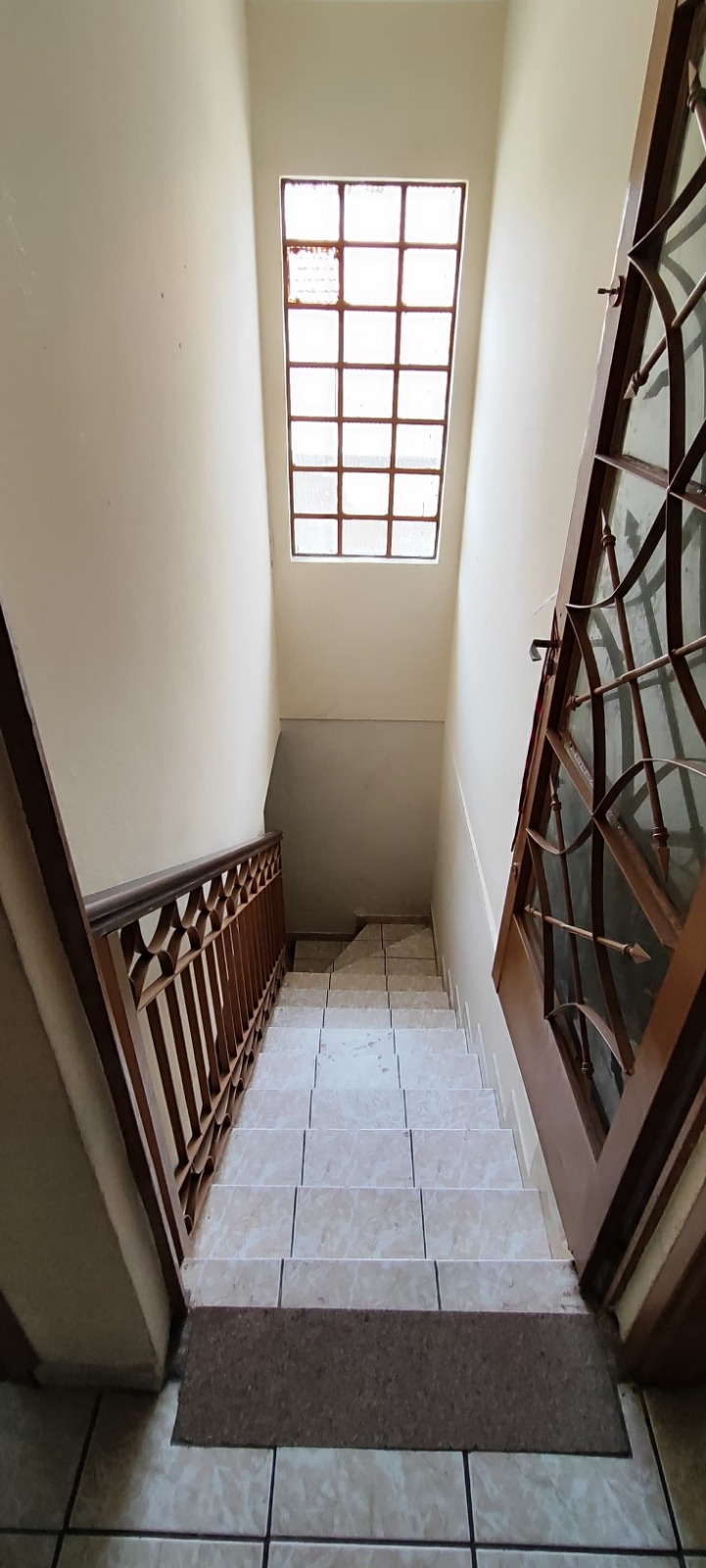  Sobrado no Parque Maria Luíza  Este aconchegante sobrado conta com: ✔️ 4 dormitórios (sendo 1 suíte) ✔️ 2 banheiros sociais ✔️ 2 salas espaçosas ✔️ Terraço arejado ✔️ Lavanderia ✔️ Quintal ✔️ Corredor lateral ✔️ 1 vaga de garagem coberta