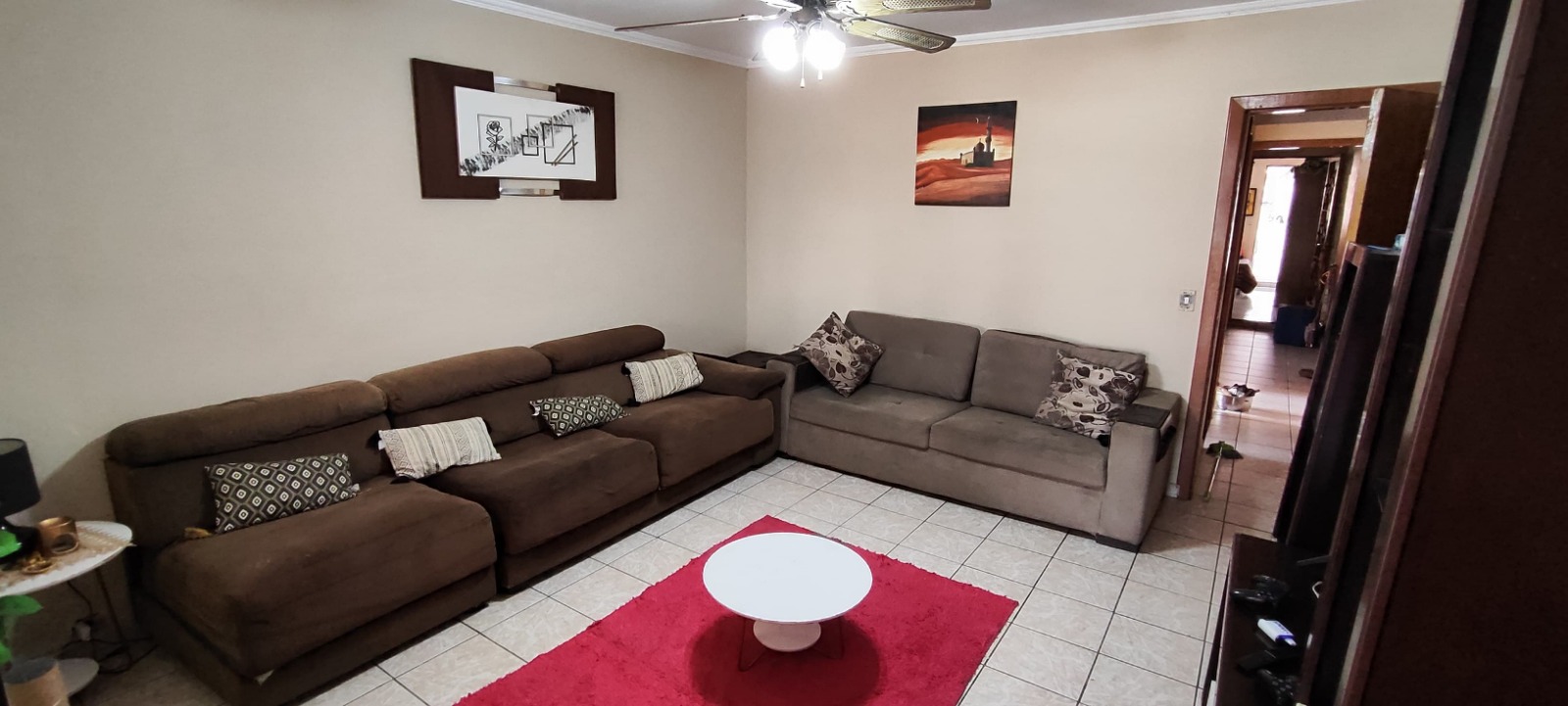  Sobrado no Parque Maria Luíza  Este aconchegante sobrado conta com: ✔️ 4 dormitórios (sendo 1 suíte) ✔️ 2 banheiros sociais ✔️ 2 salas espaçosas ✔️ Terraço arejado ✔️ Lavanderia ✔️ Quintal ✔️ Corredor lateral ✔️ 1 vaga de garagem coberta