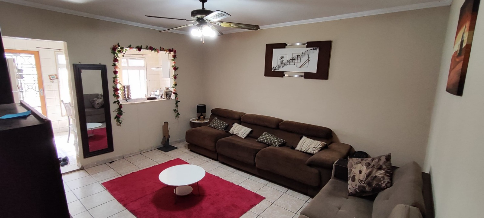  Sobrado no Parque Maria Luíza  Este aconchegante sobrado conta com: ✔️ 4 dormitórios (sendo 1 suíte) ✔️ 2 banheiros sociais ✔️ 2 salas espaçosas ✔️ Terraço arejado ✔️ Lavanderia ✔️ Quintal ✔️ Corredor lateral ✔️ 1 vaga de garagem coberta