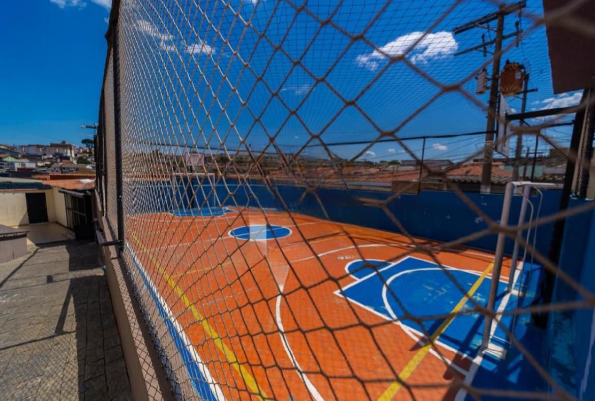 ✨ Seu novo lar no Jardim Penha! ✨   Apartamento moderno e aconchegante com 56m² bem distribuídos: ✔️ 2 dormitórios confortáveis ✔️ Sala com ótima iluminação ✔️ Cozinha prática e funcional ✔️ 1 vaga de garagem