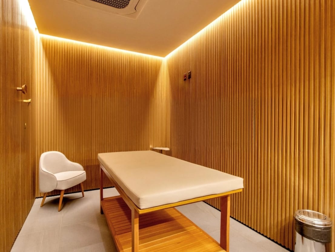 ✨ Apartamento Exclusivo – Alto Padrão na Pompéia / Perdizes ✨   Apartamento   140 m²  Este magnífico imóvel une sofisticação, conforto e localização privilegiada.  Diferenciais do Apartamento:  Planta original com 4 dormitórios, sendo 3 suítes  Suíte master com banheiro senhor/senhora  Possibilidade de integração, ampliando a sala para 3 suítes  Ampla varanda gourmet.