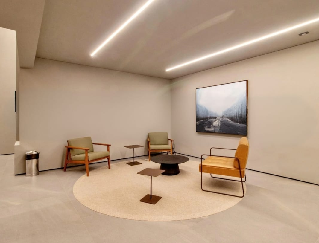 ✨ Apartamento Exclusivo – Alto Padrão na Pompéia / Perdizes ✨   Apartamento   140 m²  Este magnífico imóvel une sofisticação, conforto e localização privilegiada.  Diferenciais do Apartamento:  Planta original com 4 dormitórios, sendo 3 suítes  Suíte master com banheiro senhor/senhora  Possibilidade de integração, ampliando a sala para 3 suítes  Ampla varanda gourmet.