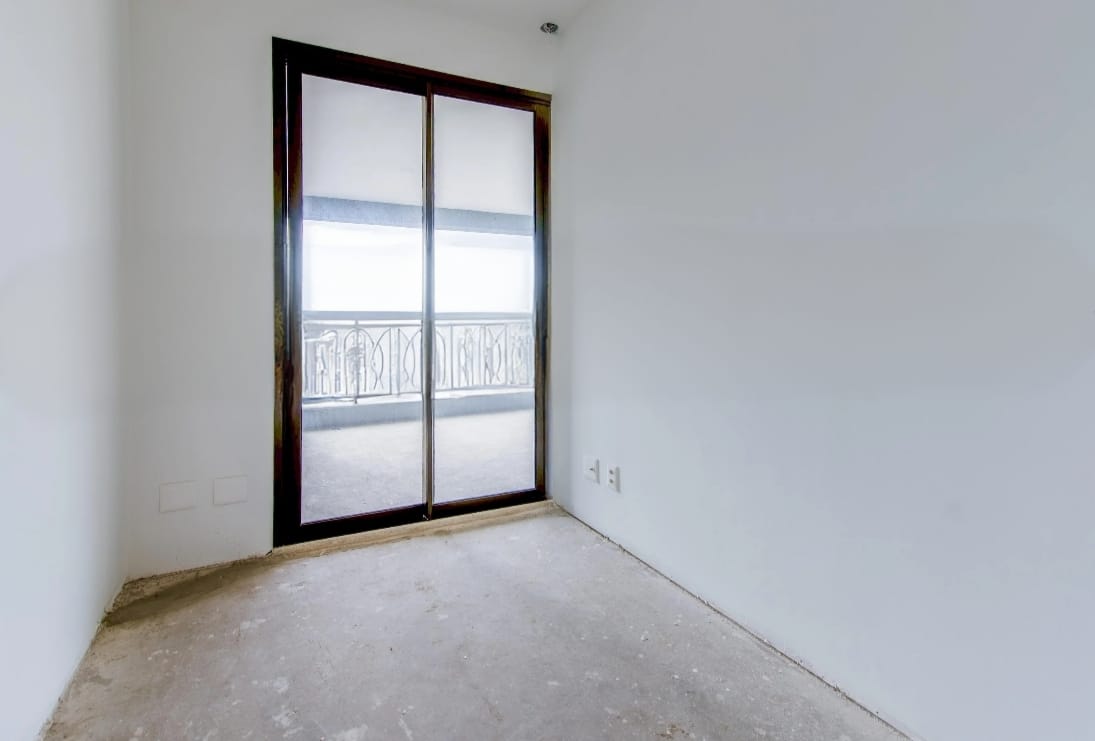 ✨ Apartamento Exclusivo – Alto Padrão na Pompéia / Perdizes ✨   Apartamento   140 m²  Este magnífico imóvel une sofisticação, conforto e localização privilegiada.  Diferenciais do Apartamento:  Planta original com 4 dormitórios, sendo 3 suítes  Suíte master com banheiro senhor/senhora  Possibilidade de integração, ampliando a sala para 3 suítes  Ampla varanda gourmet.