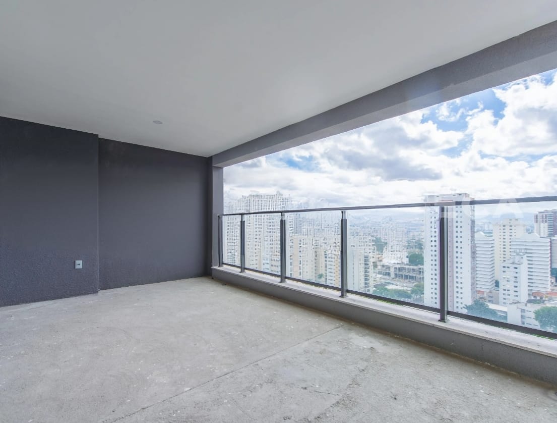 ✨ Apartamento Exclusivo – Alto Padrão na Pompéia / Perdizes ✨   Apartamento   140 m²  Este magnífico imóvel une sofisticação, conforto e localização privilegiada.  Diferenciais do Apartamento:  Planta original com 4 dormitórios, sendo 3 suítes  Suíte master com banheiro senhor/senhora  Possibilidade de integração, ampliando a sala para 3 suítes  Ampla varanda gourmet.