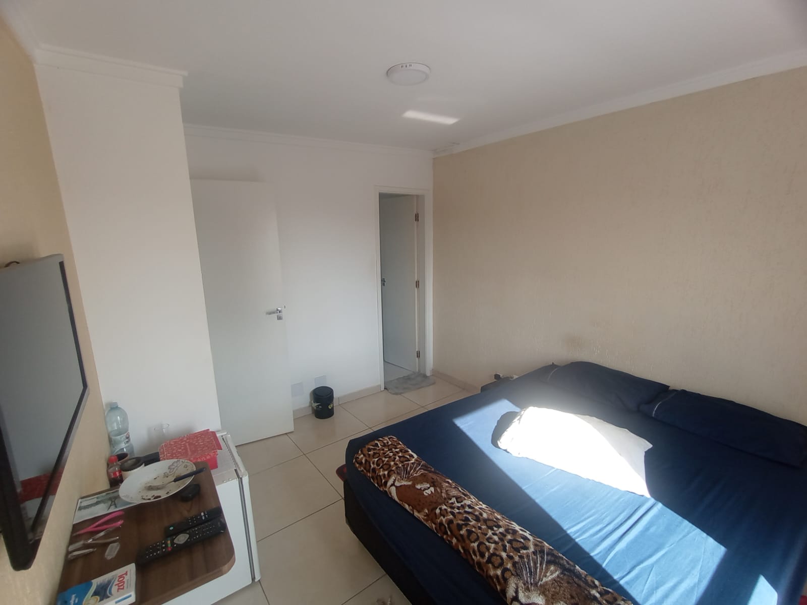  Casa em Condomínio Fechado na Vila Ré  Descubra o conforto e a praticidade desta linda casa em condomínio fechado, localizada em um dos bairros mais desejados da região.  ✨ Características do imóvel:  100 m² bem distribuídos  3 dormitórios, sendo 1 suíte  2 vagas de garagem