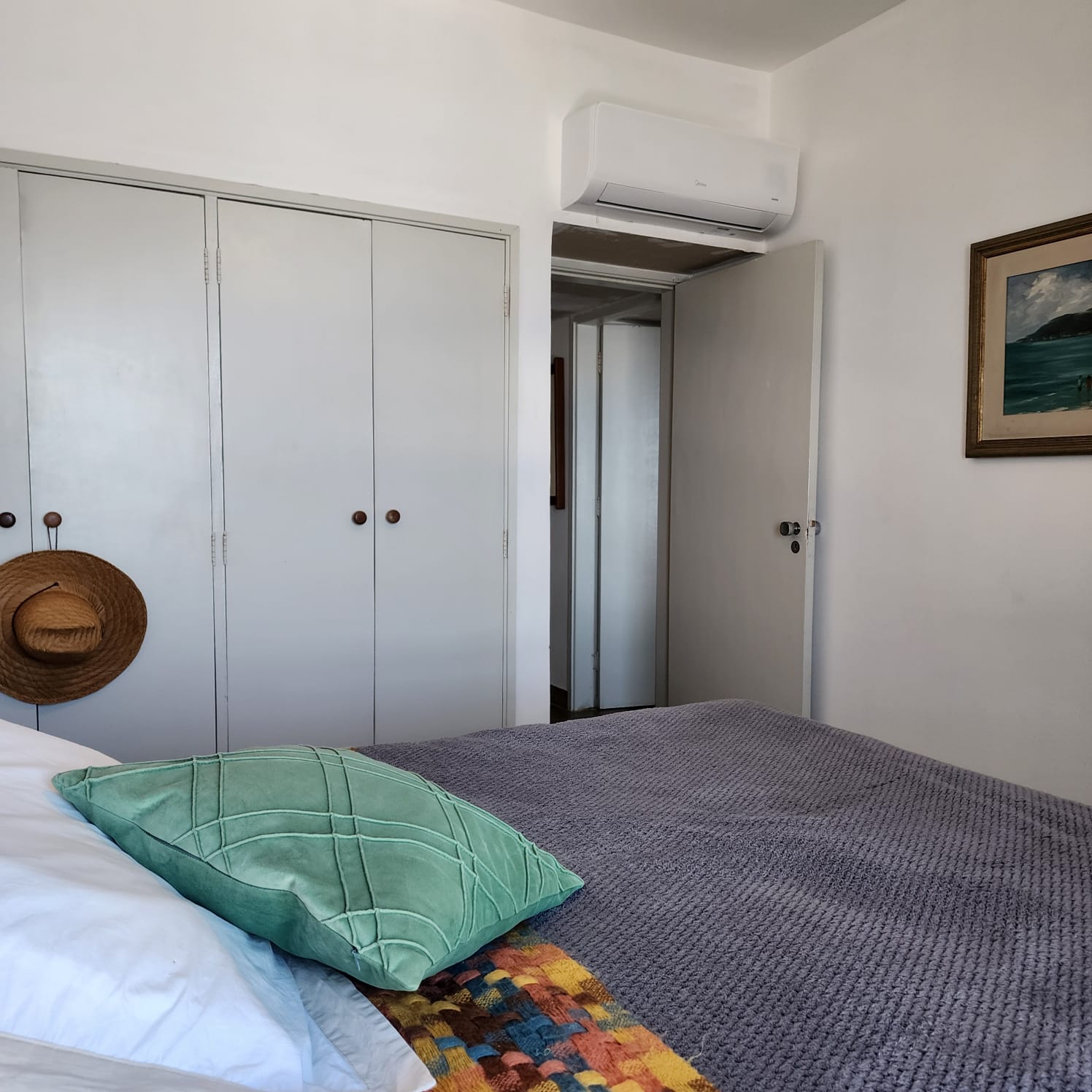  Apartamento Excelente no Morro do Maluf – Guarujá  Viva com qualidade de vida em um dos endereços mais privilegiados do Guarujá! Este apartamento de 130 m² oferece todo o espaço e conforto que você e sua família merecem.  ✨ Características do imóvel:  3 dormitórios, sendo 1 suíte