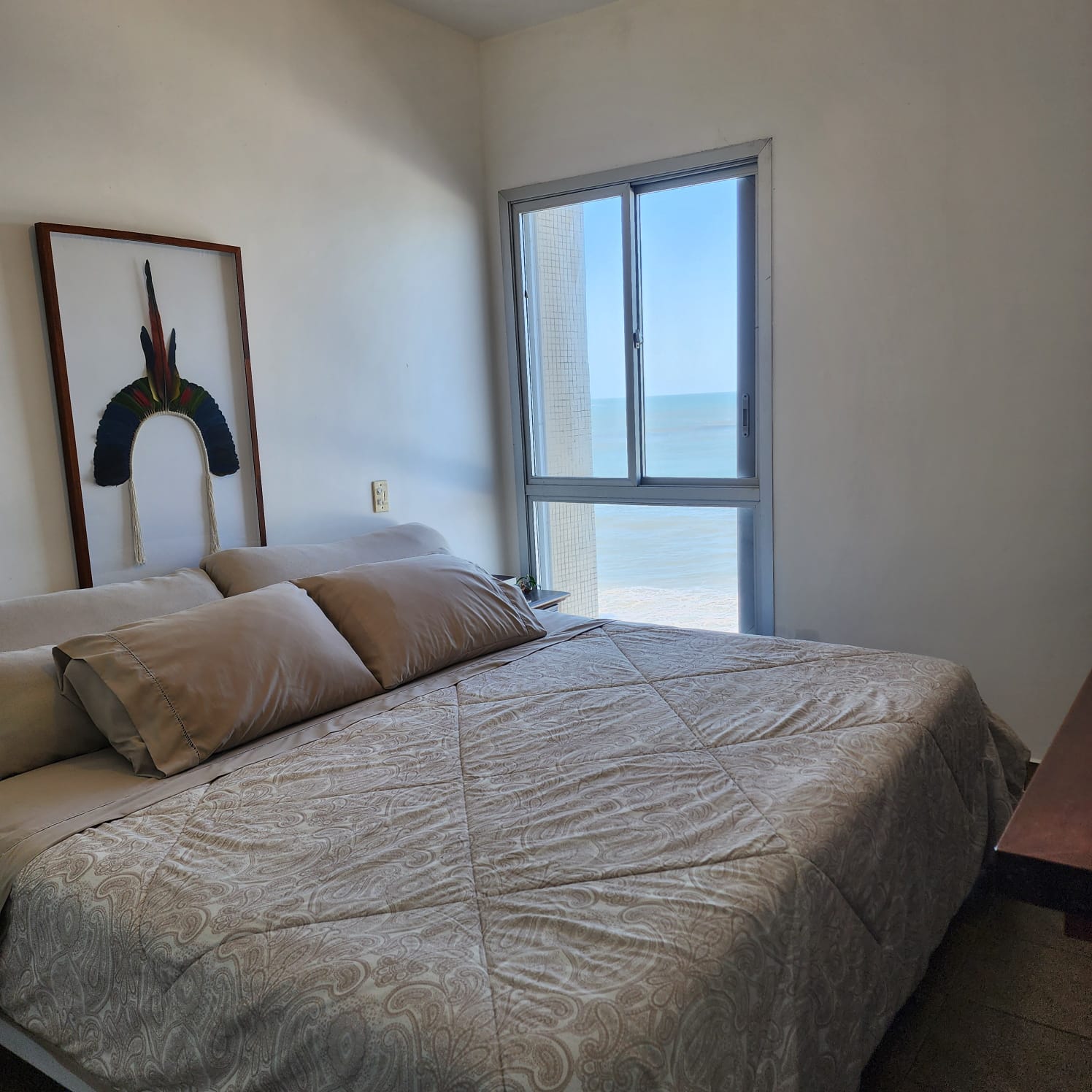  Apartamento Excelente no Morro do Maluf – Guarujá  Viva com qualidade de vida em um dos endereços mais privilegiados do Guarujá! Este apartamento de 130 m² oferece todo o espaço e conforto que você e sua família merecem.  ✨ Características do imóvel:  3 dormitórios, sendo 1 suíte