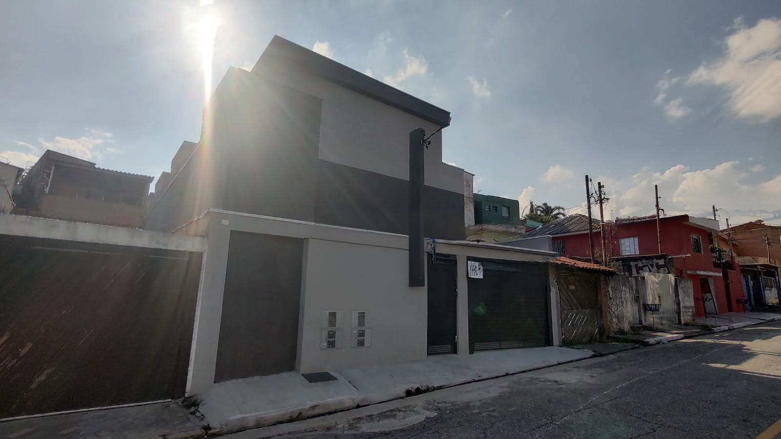  SOBRADO À VENDA – PARQUE BOTURUSSU  ✨ Destaques do imóvel: • 2 Dormitórios • 2 Suítes • 1 Vaga de Garagem • 60m² de Área Privativa • Condomínio Fechado – Segurança e Conforto Localização: Bairro Parque Boturussu – região tranquila e de fácil acesso.