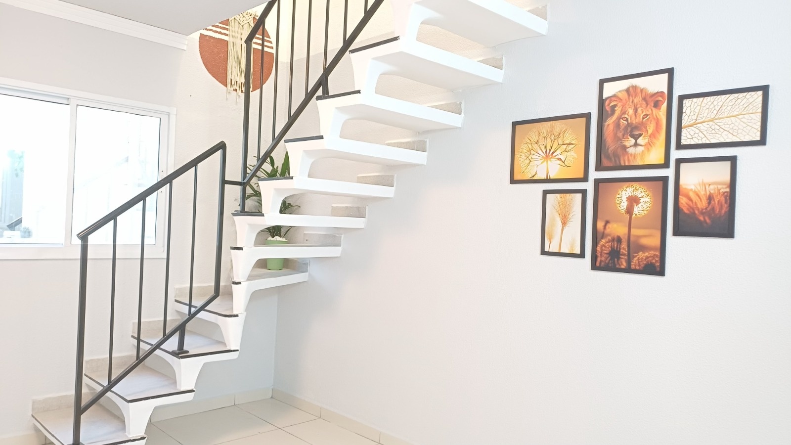  Sobrado à Venda – Itaim Paulista / SP  ✨ Sobrado em condomínio fechado – Porteira Fechada!  50m² bem distribuídos  2 dormitórios  1 vaga de garagem  Condomínio fechado, com segurança e tranquilidade  Porteira fechada – entre e more sem preocupações!