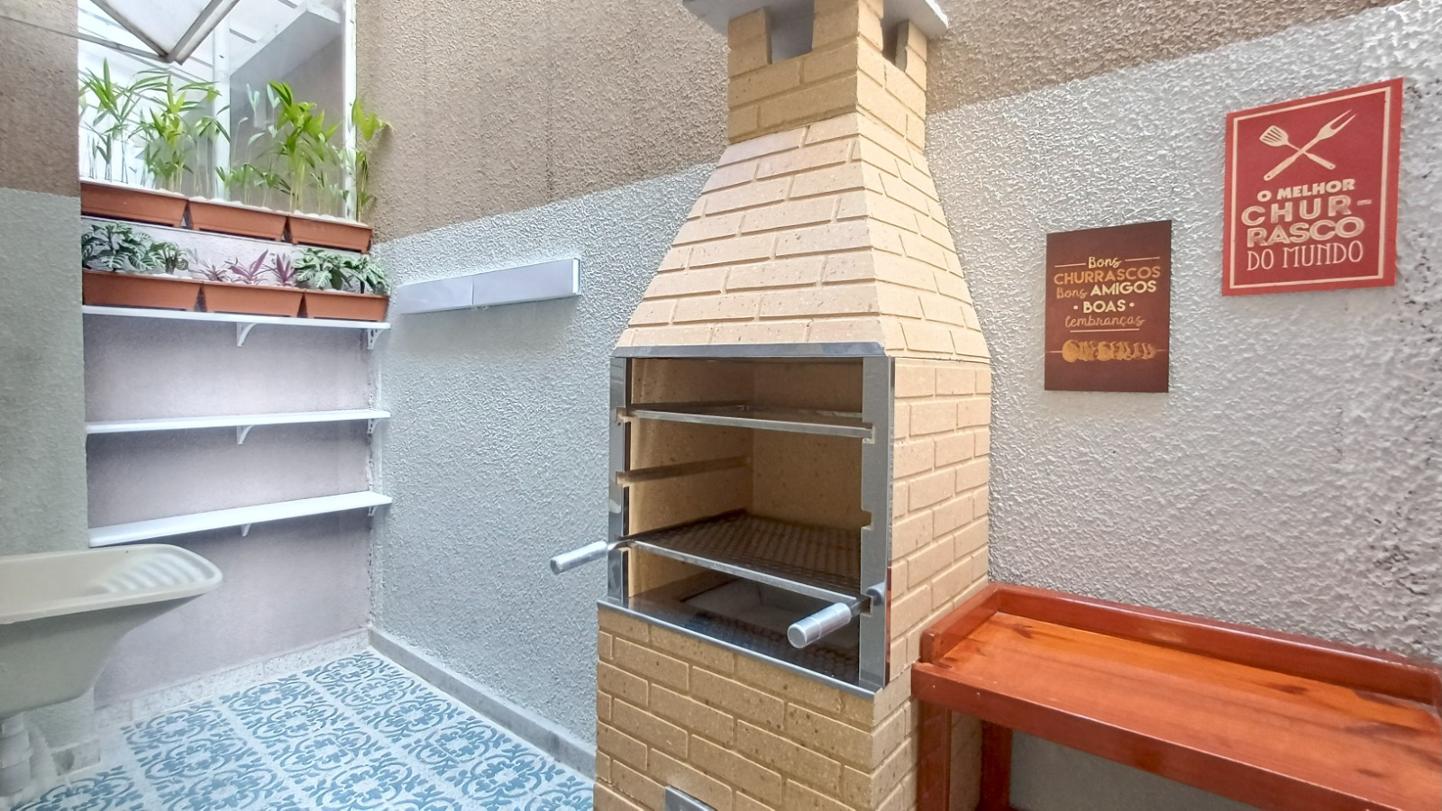  Sobrado à Venda – Itaim Paulista / SP  ✨ Sobrado em condomínio fechado – Porteira Fechada!  50m² bem distribuídos  2 dormitórios  1 vaga de garagem  Condomínio fechado, com segurança e tranquilidade  Porteira fechada – entre e more sem preocupações!