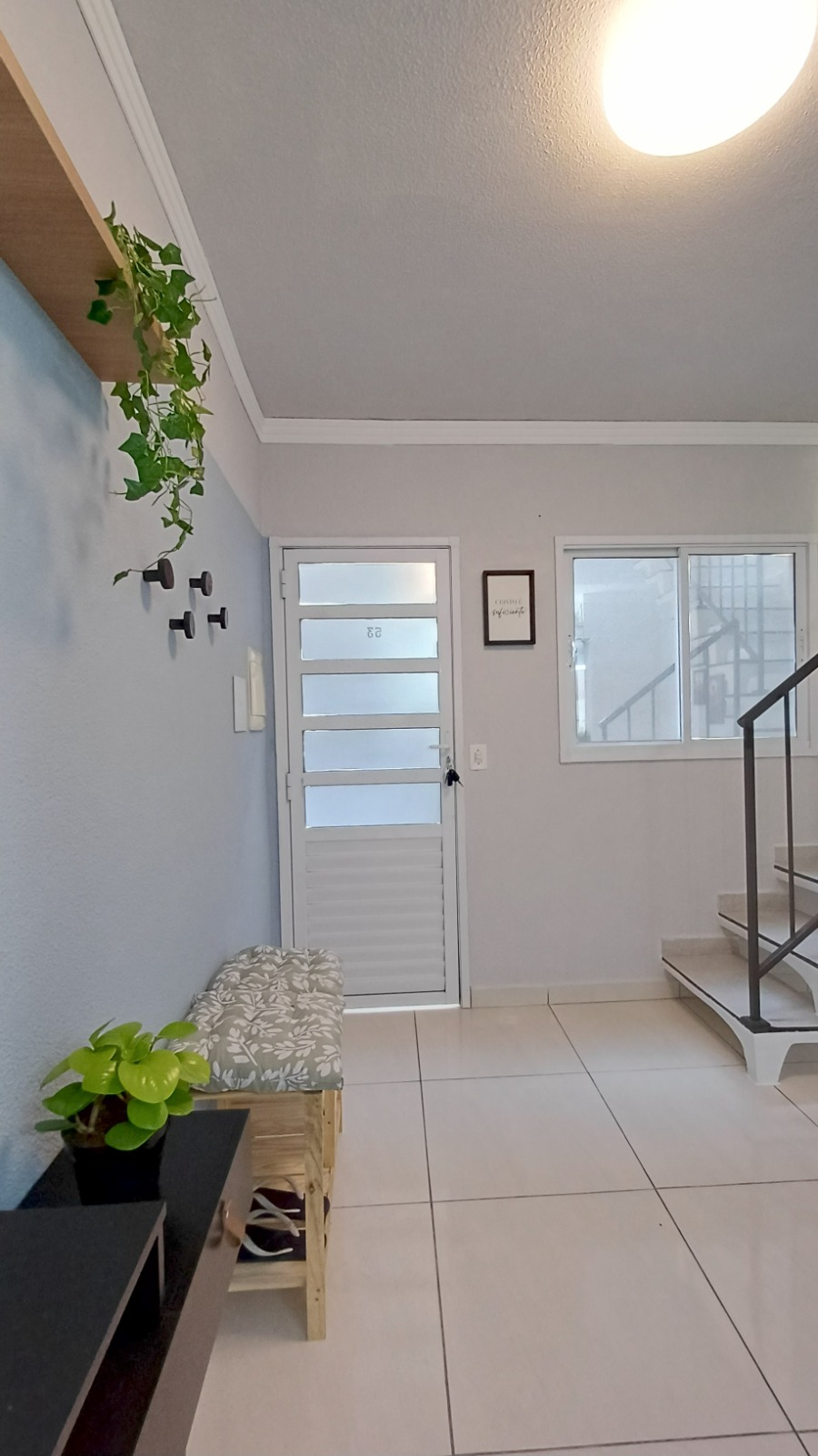  Sobrado à Venda – Itaim Paulista / SP  ✨ Sobrado em condomínio fechado – Porteira Fechada!  50m² bem distribuídos  2 dormitórios  1 vaga de garagem  Condomínio fechado, com segurança e tranquilidade  Porteira fechada – entre e more sem preocupações!