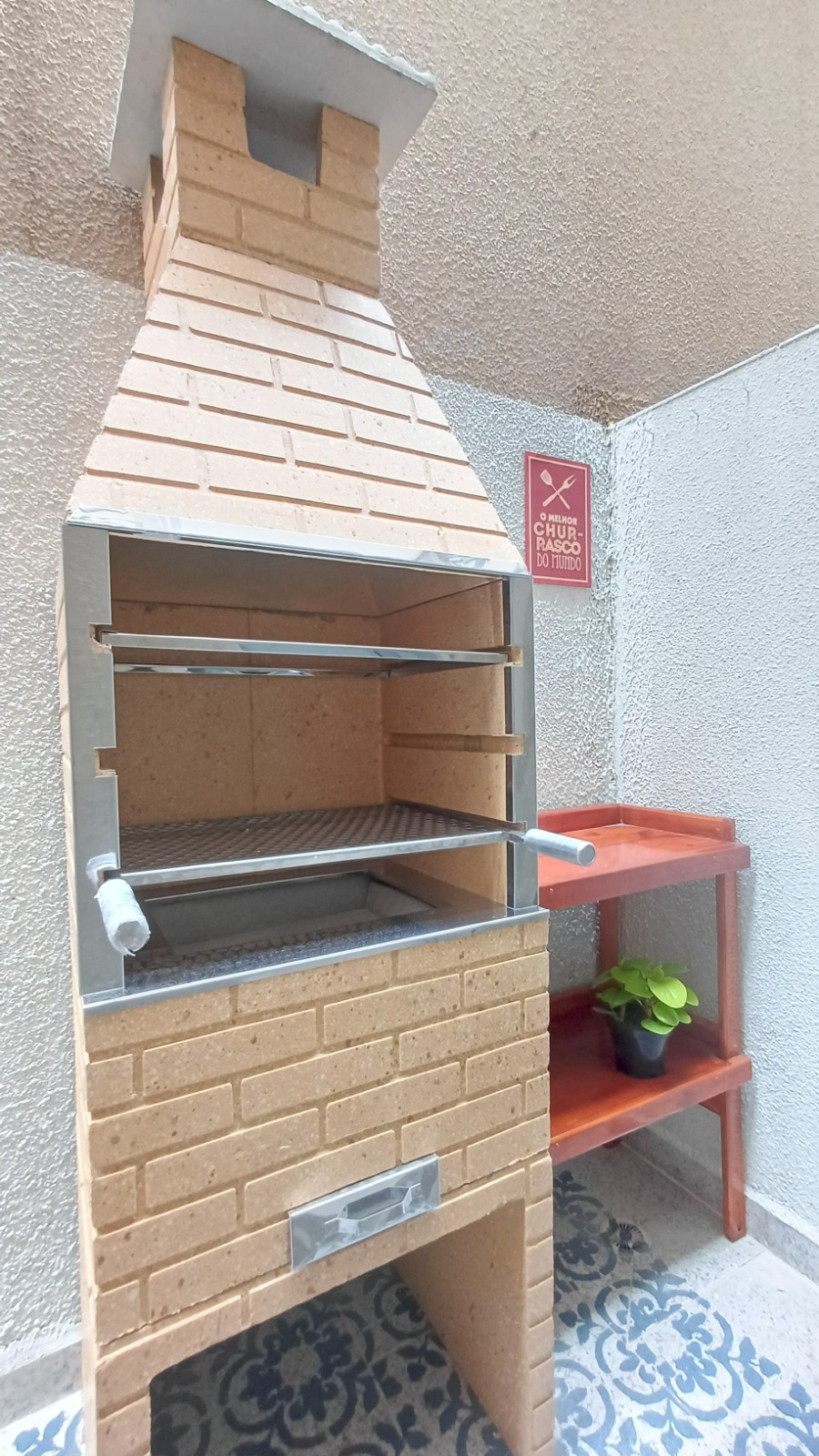  Sobrado à Venda – Itaim Paulista / SP  ✨ Sobrado em condomínio fechado – Porteira Fechada!  50m² bem distribuídos  2 dormitórios  1 vaga de garagem  Condomínio fechado, com segurança e tranquilidade  Porteira fechada – entre e more sem preocupações!