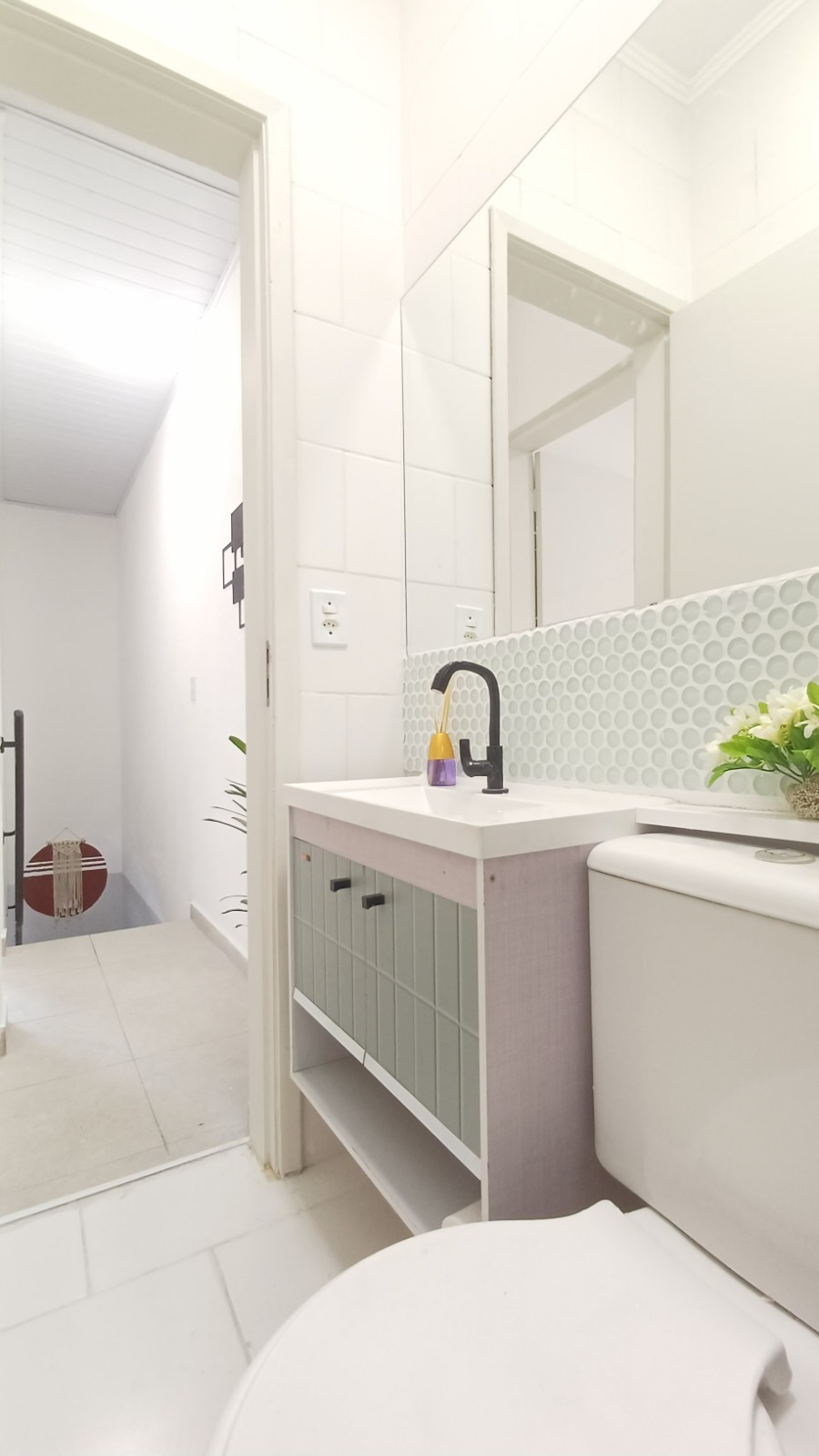  Sobrado à Venda – Itaim Paulista / SP  ✨ Sobrado em condomínio fechado – Porteira Fechada!  50m² bem distribuídos  2 dormitórios  1 vaga de garagem  Condomínio fechado, com segurança e tranquilidade  Porteira fechada – entre e more sem preocupações!