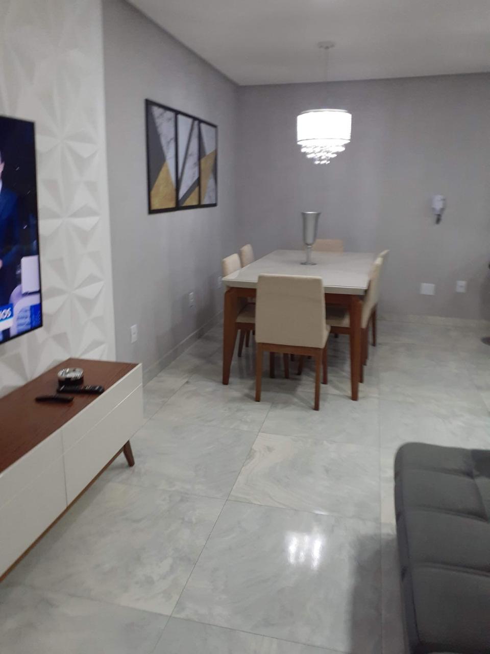  Sobrado 3 Andares – Novo 3 Dormitórios  1 Suíte  4 Vagas  150m²  ✨ Moderno e recém-construído, este sobrado é perfeito para quem busca conforto, espaço e uma ótima localização!  Detalhes do imóvel:  3 dormitórios sendo 1 suíte   3 andares bem distribuídos  Sala de estar aconchegante   Cozinha ampla  4 vagas de garagem 