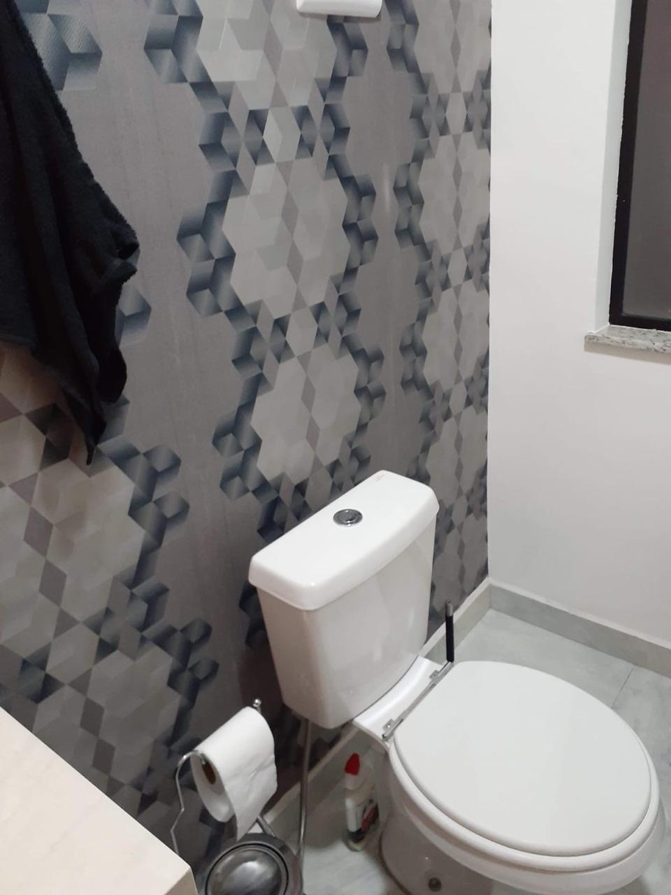  Sobrado 3 Andares – Novo 3 Dormitórios  1 Suíte  4 Vagas  150m²  ✨ Moderno e recém-construído, este sobrado é perfeito para quem busca conforto, espaço e uma ótima localização!  Detalhes do imóvel:  3 dormitórios sendo 1 suíte   3 andares bem distribuídos  Sala de estar aconchegante   Cozinha ampla  4 vagas de garagem 