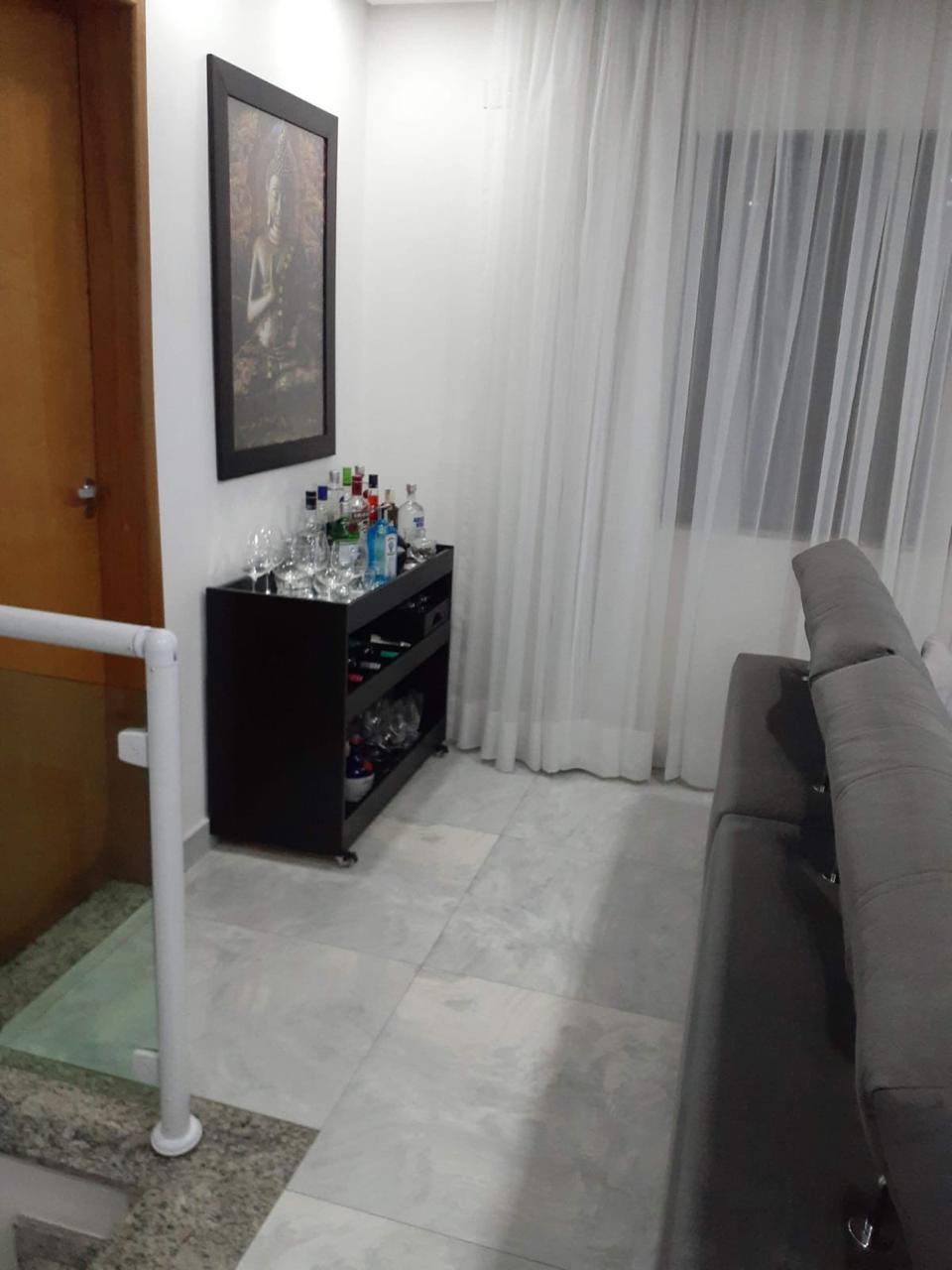  Sobrado 3 Andares – Novo 3 Dormitórios  1 Suíte  4 Vagas  150m²  ✨ Moderno e recém-construído, este sobrado é perfeito para quem busca conforto, espaço e uma ótima localização!  Detalhes do imóvel:  3 dormitórios sendo 1 suíte   3 andares bem distribuídos  Sala de estar aconchegante   Cozinha ampla  4 vagas de garagem 