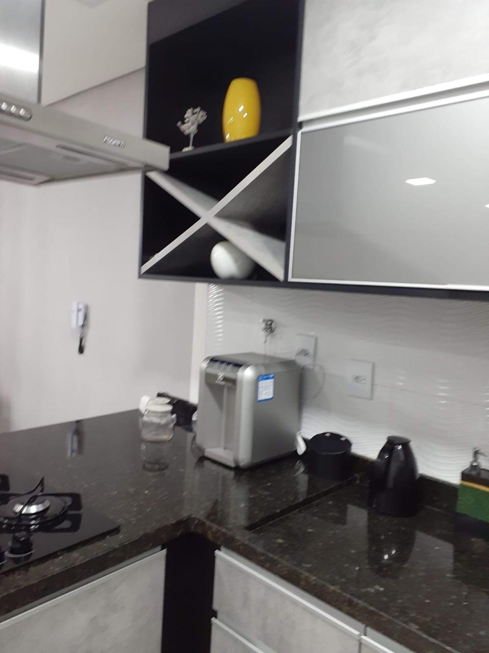  Sobrado 3 Andares – Novo 3 Dormitórios  1 Suíte  4 Vagas  150m²  ✨ Moderno e recém-construído, este sobrado é perfeito para quem busca conforto, espaço e uma ótima localização!  Detalhes do imóvel:  3 dormitórios sendo 1 suíte   3 andares bem distribuídos  Sala de estar aconchegante   Cozinha ampla  4 vagas de garagem 