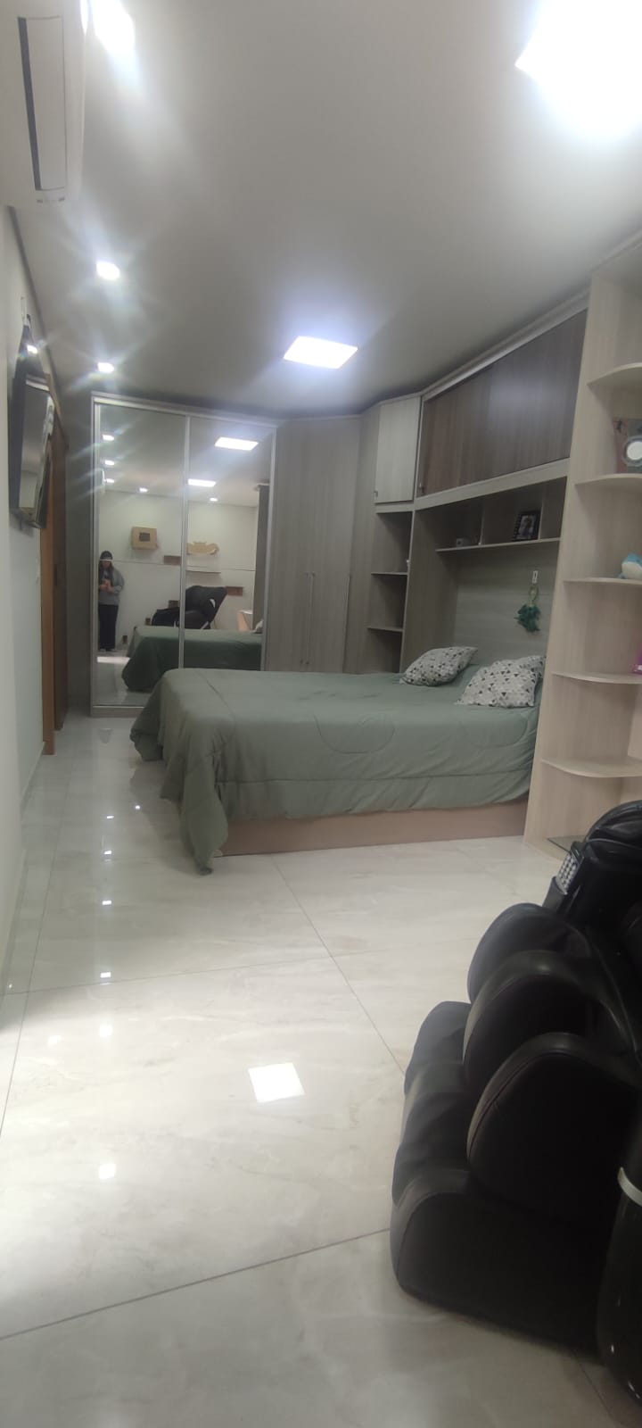  Casa em Condomínio Fechado – Jardim Lisboa  ✨ Excelente oportunidade! Imóvel totalmente reformado, ideal para quem busca conforto, segurança e praticidade.  Características do imóvel:  2 dormitórios  Sala de estar aconchegante  Cozinha funcional  1 vaga de garagem  72m² de área construída .